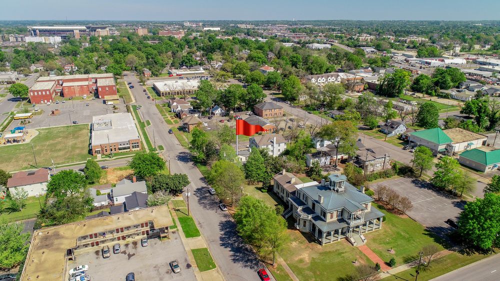 Office For Sale: 2303 13th St, Tuscaloosa, AL 35401